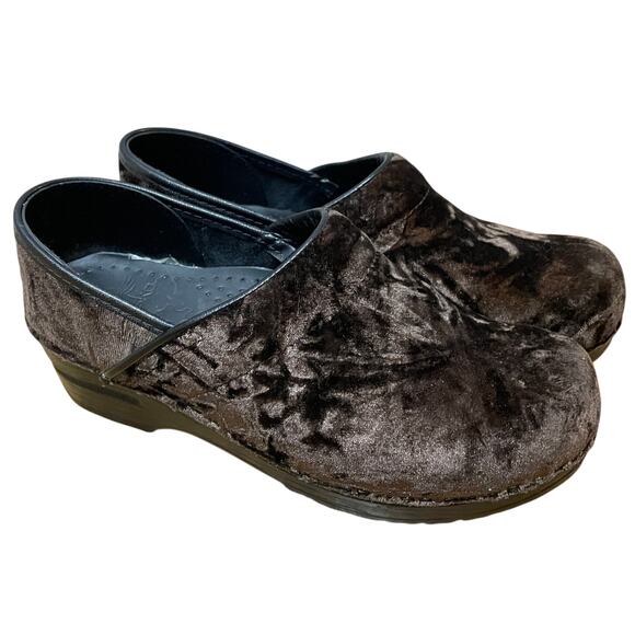 Dansko Brown Velvet Comfort Clogs Slip On Shoes‎ EU Size 37 US 6.5 - Picture 1 of 8